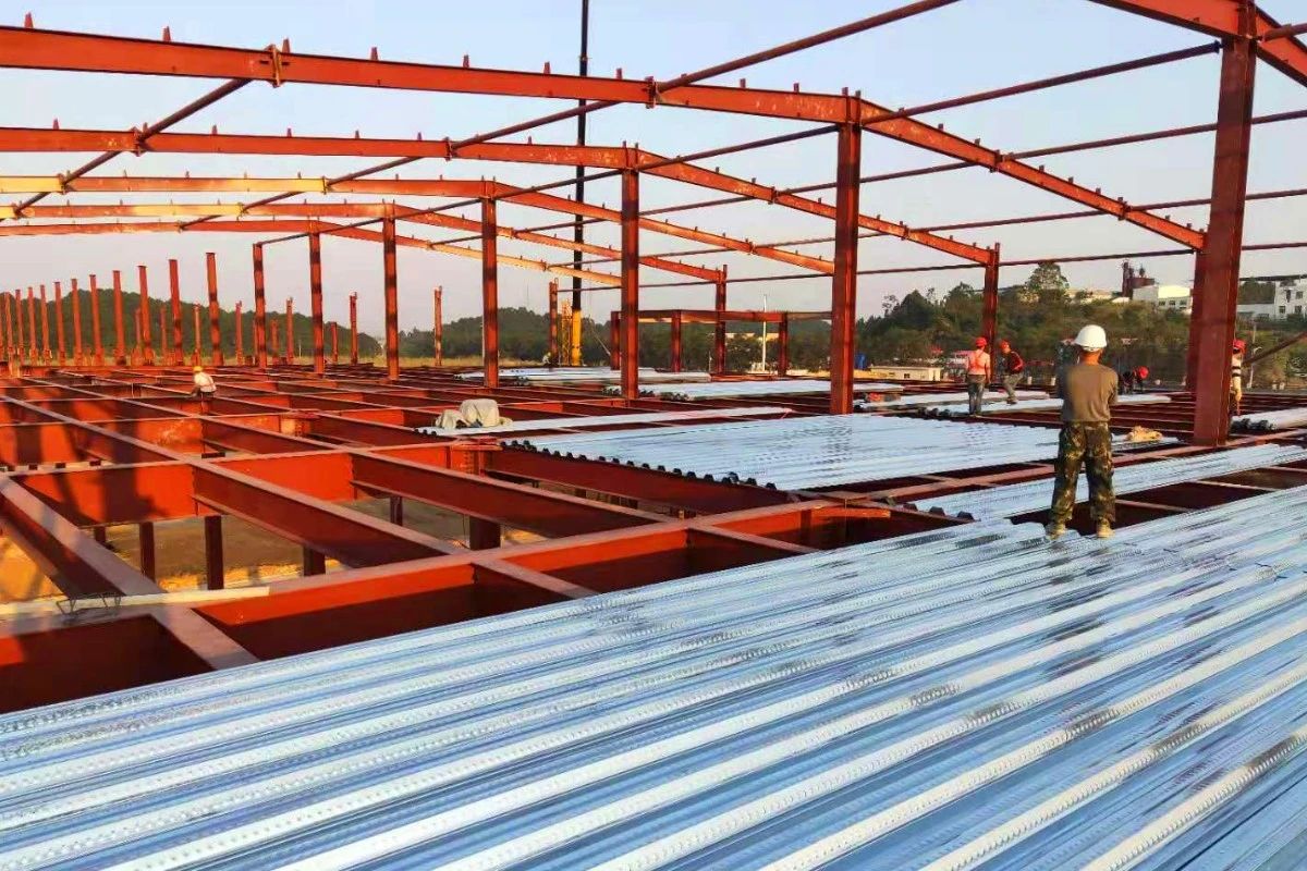 Introduction to steel structure warehouse leakage roof